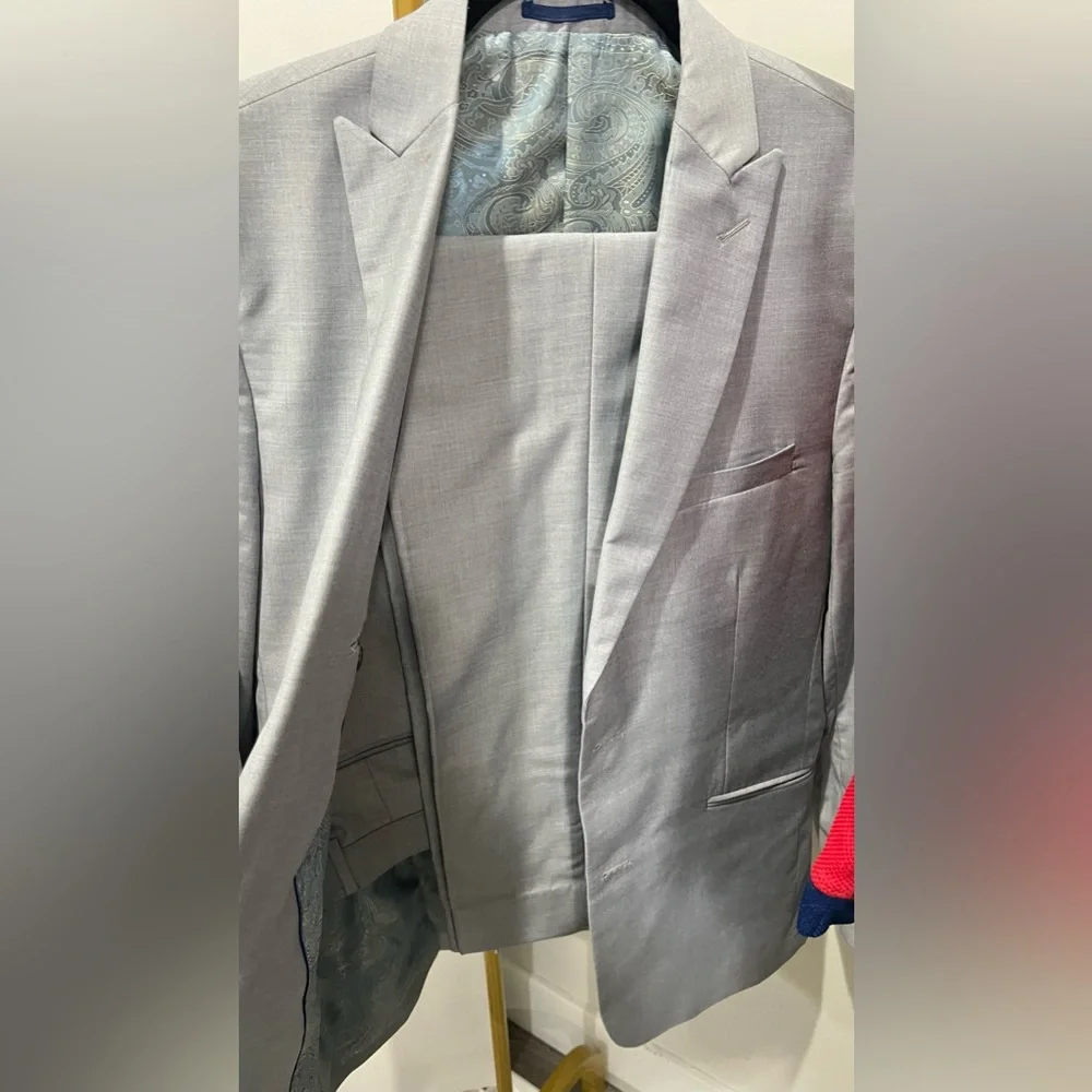 Men’s suit from Rw&Co - Picture 2 of 4